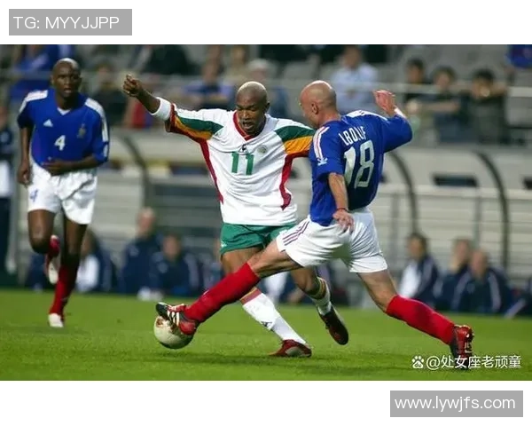 法国卫冕冠军小组出局令人失望的原因与影响分析