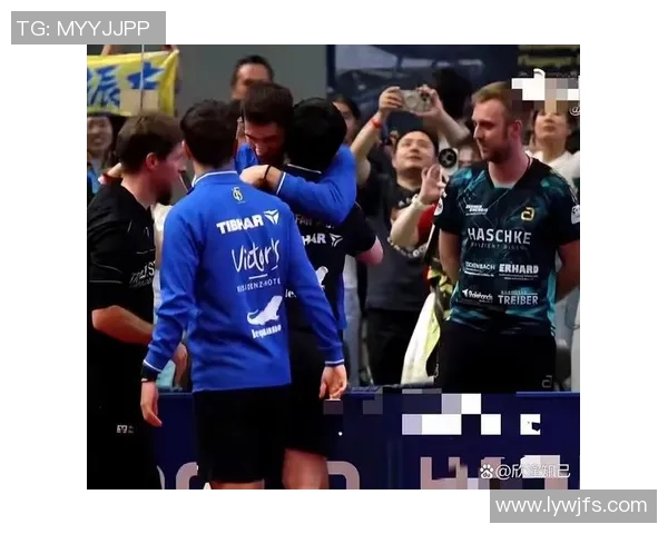 胜负之外的温情时刻：冠军球员温暖安慰泪流满面的对手新星